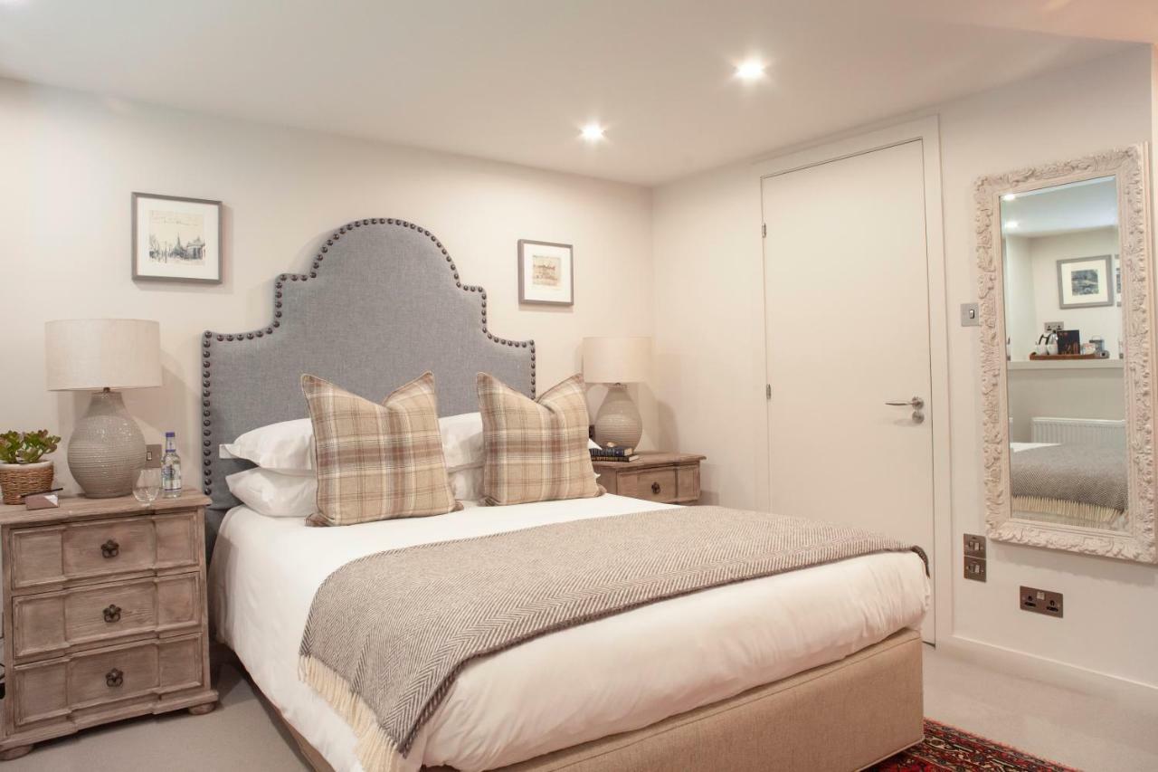The House Superior Room
