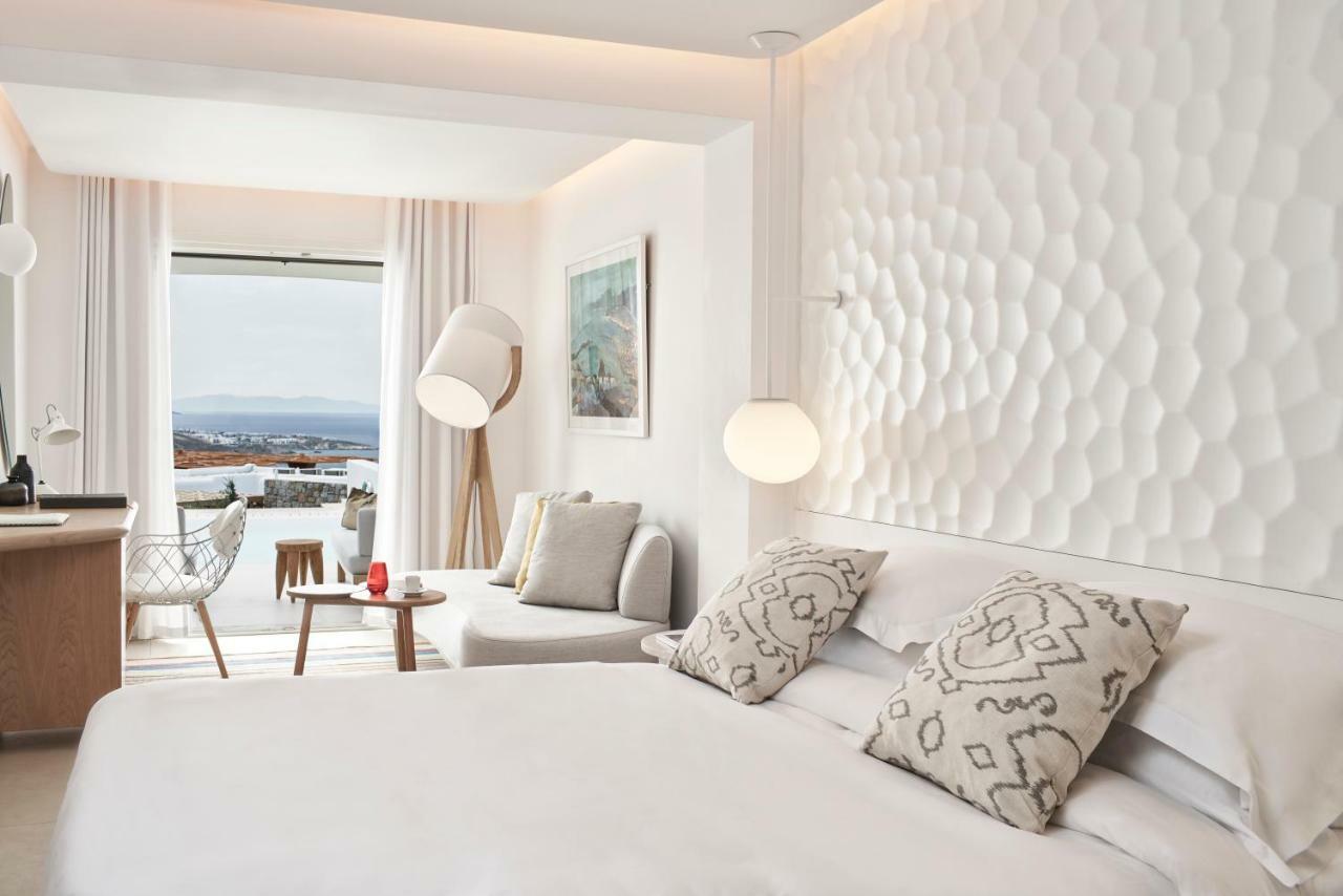 Sunrise Junior Suite with Side Sea View