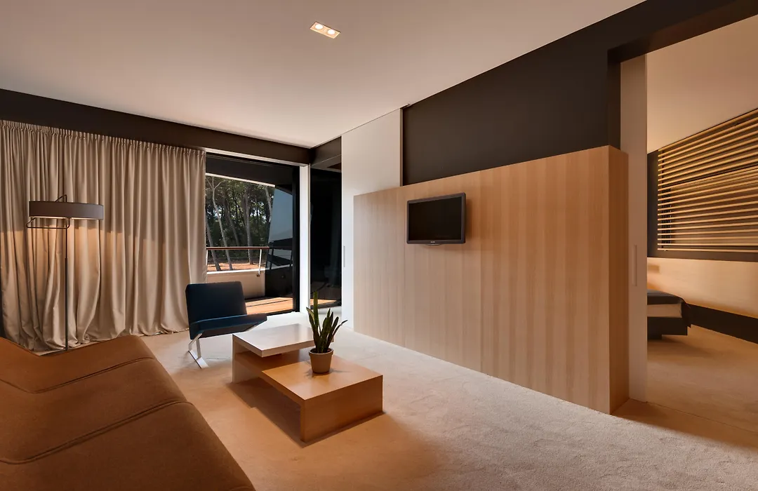 Lone Hotel By Maistra Collection-1