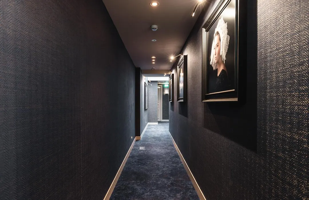 Hotel 717-1
