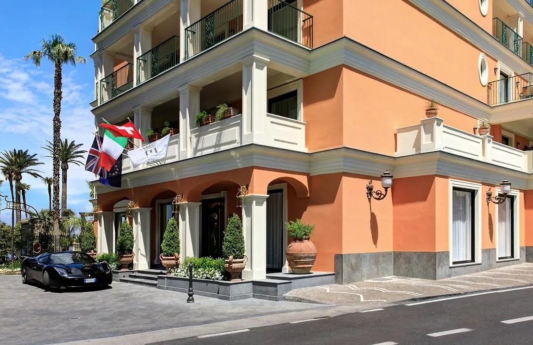Grand Hotel Royal-1