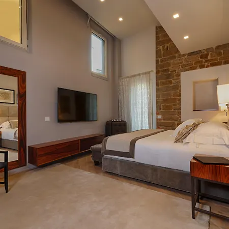 Donati Luxury Tower Suites-3