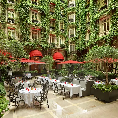 Hôtel Plaza Athénée - Dorchester Collection-2