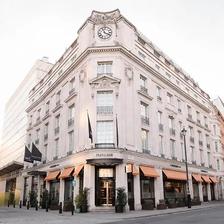 The Trafalgar St James London Curio Collection By Hilton-2