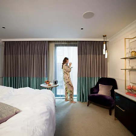 The Guardsman Hotel-2