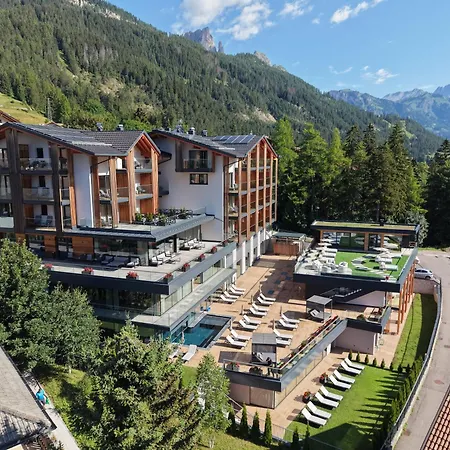 Ciampedie Luxury Alpine Spa Hotel-2