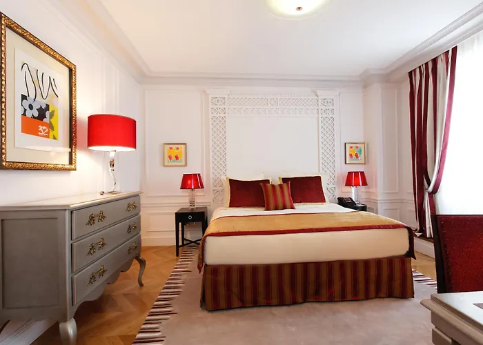 Majestic Hotel Spa - Champs Elysées Parigi