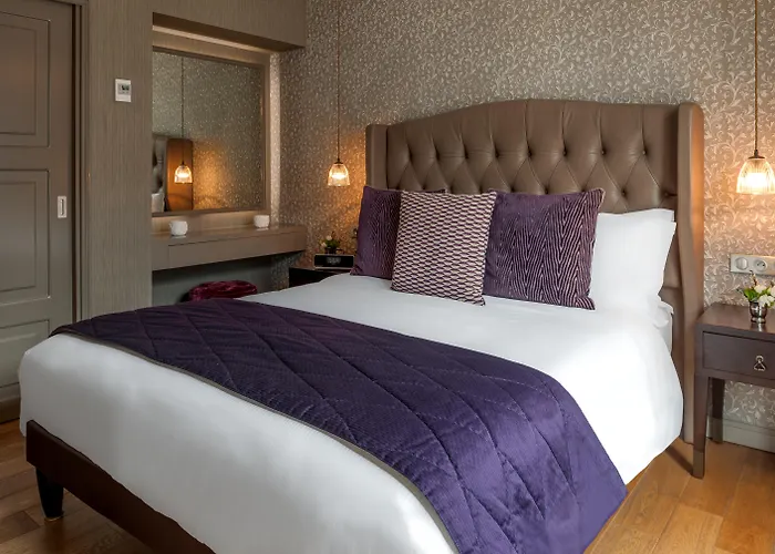 Hotel La Clef Louvre Paris By The Crest Collection