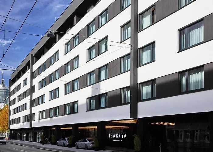 Roomers Munich, Autograph Collection