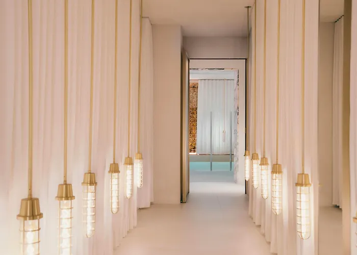 Hotel Brach Madrid - Evok Collection